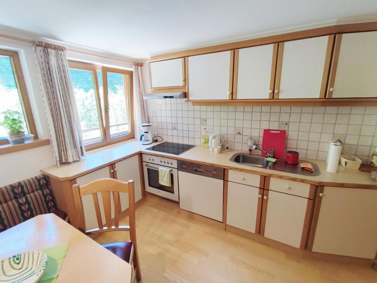 Pretty Holiday Home In Mayerhofen With Balcony Mayrhofen Exterior photo